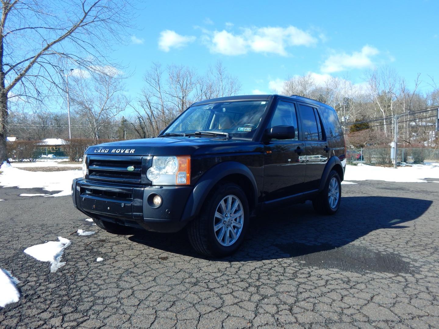 2008 Black /Tan Leather Land Rover LR3 SE (SALAE25488A) with an 4.4L V8 DOHC 32V engine, 6-Speed Automatic Overdrive transmission, located at 6528 Lower York Road, New Hope, PA, 18938, (215) 862-9555, 40.358707, -74.977882 - Photo#0